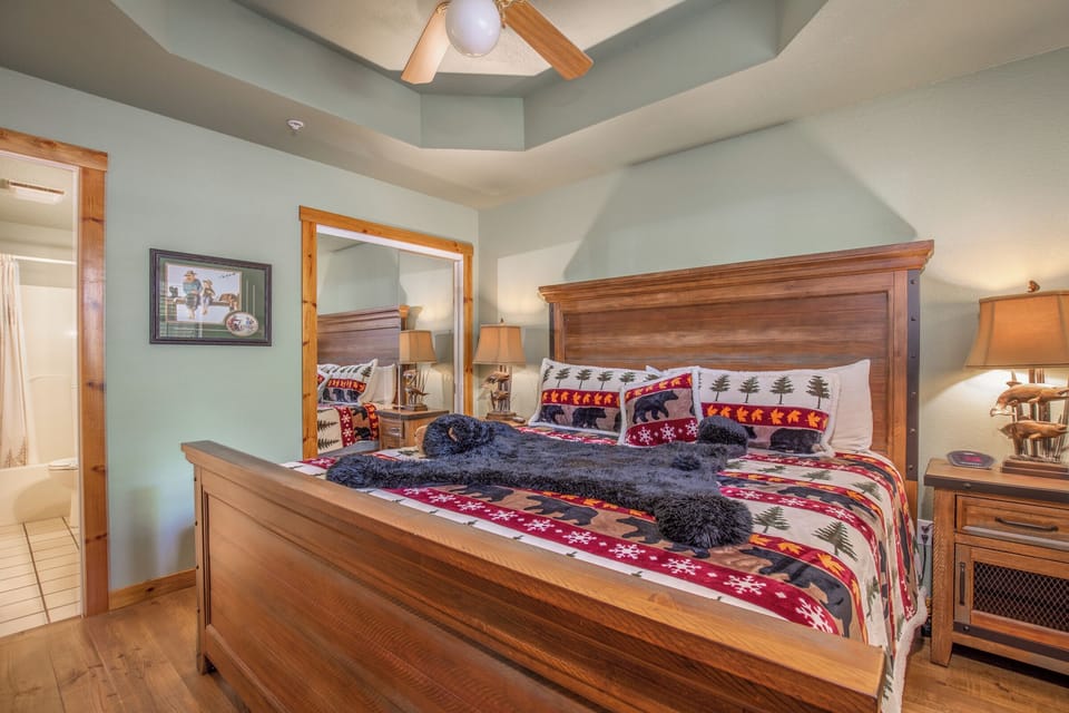 Guest Bedroom - Guest Bedroom