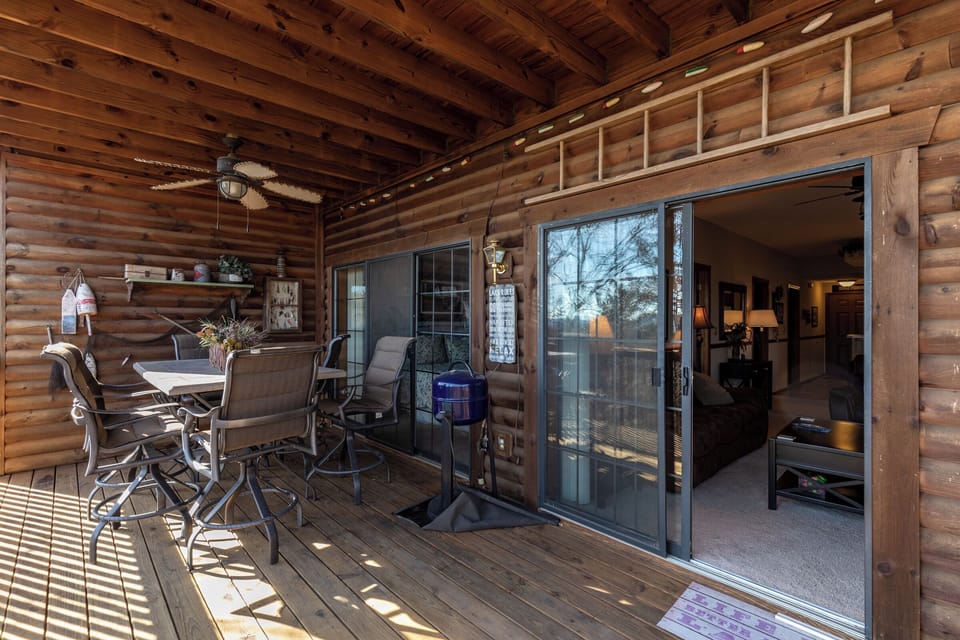 Private Deck - Back Deck