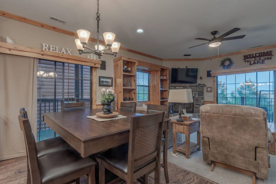 Dining - Dining Room