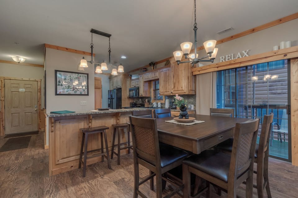 Dining - Dining Room