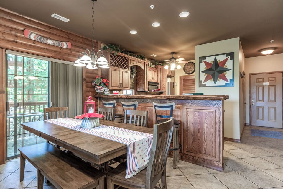 Dining to Kitchen