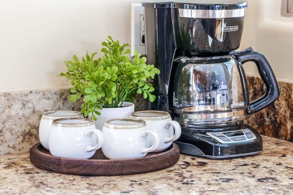 Traditional Coffee Maker & K-Cup Coffee Maker