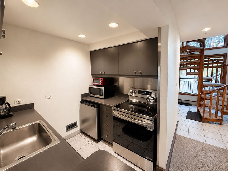 Efficiency Kitchen