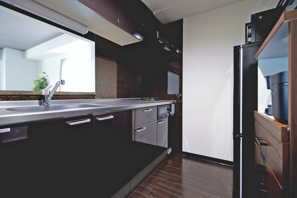 Fridge, microwave, stovetop, electric kettle