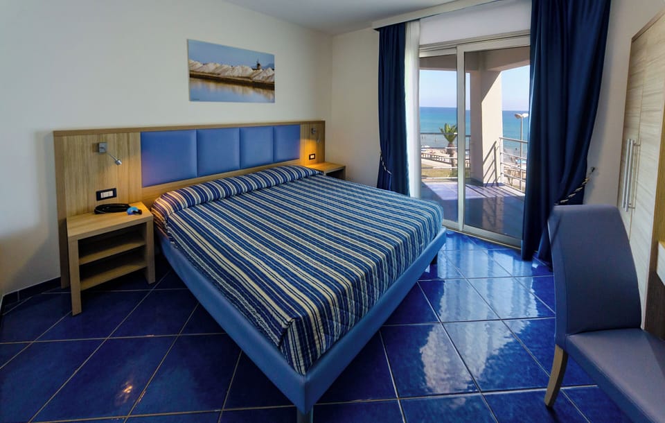 Suite | 1 bedroom, soundproofing, free WiFi, bed sheets