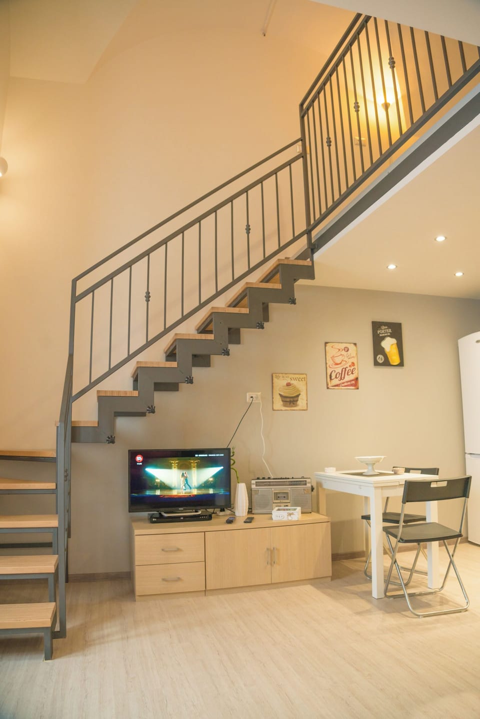 Duplex, Non Smoking, Kitchen | Living area | Smart TV, video-game console, Netflix, first-run movies