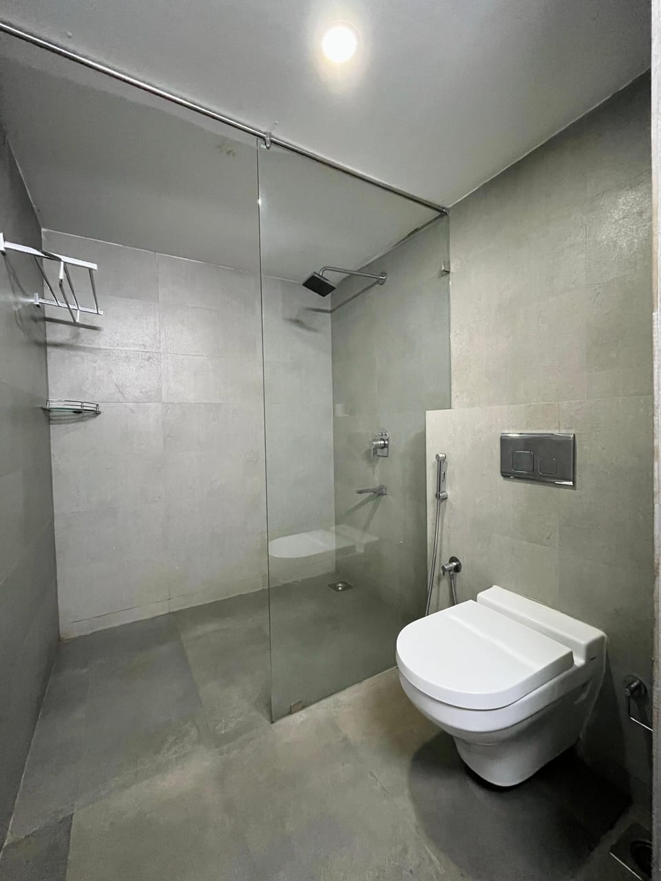 Premium Double or Twin Room | Bathroom | Shower, towels, soap, shampoo