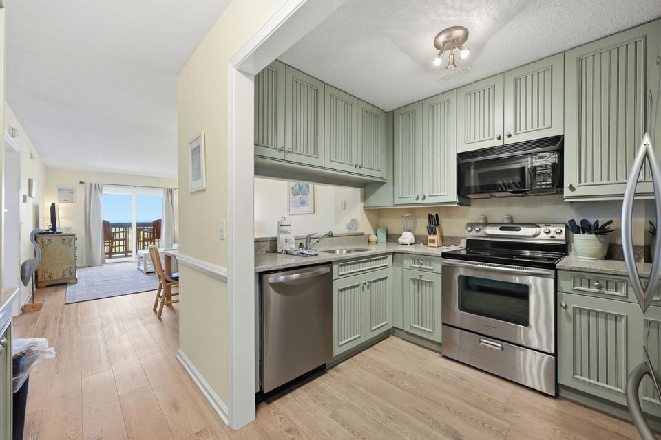 Full Kitchen