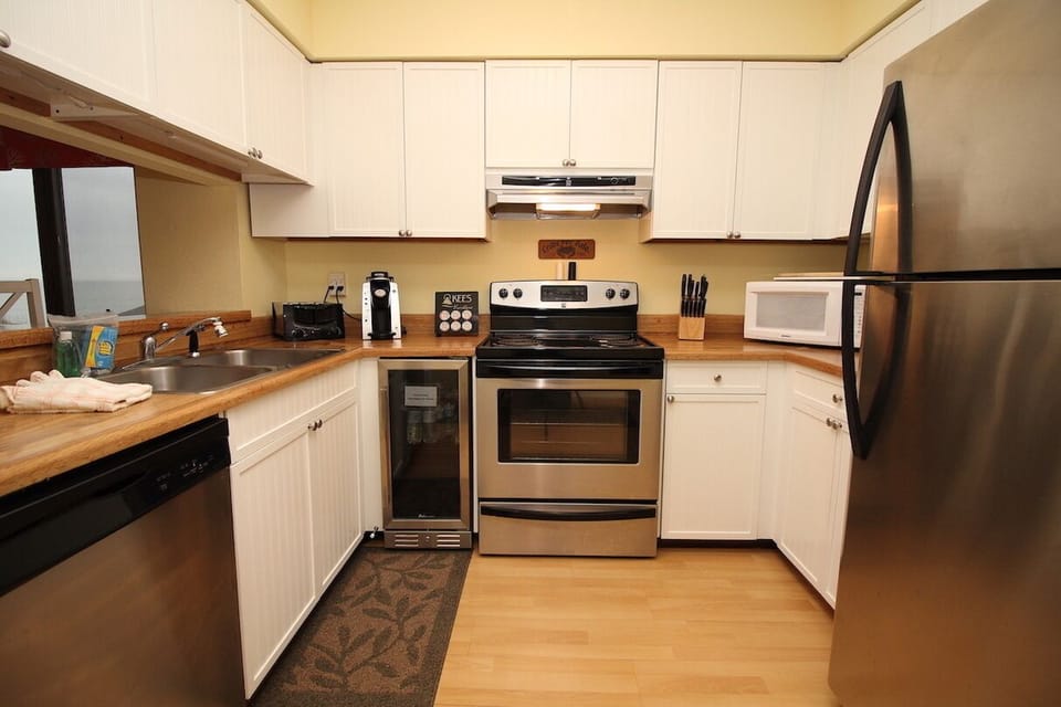Full Kitchen at Sea Life at Admirals View III Condo 4-C