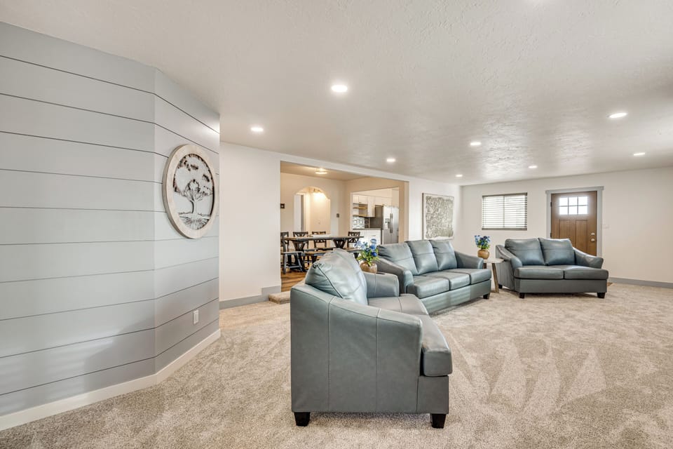 House (3 Bedrooms) | Interior