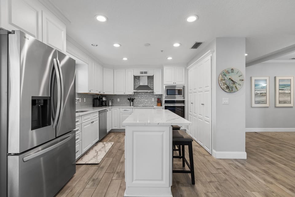 Condo, Multiple Beds (Atlantic Villas 303) | Private kitchen | Oven, toaster