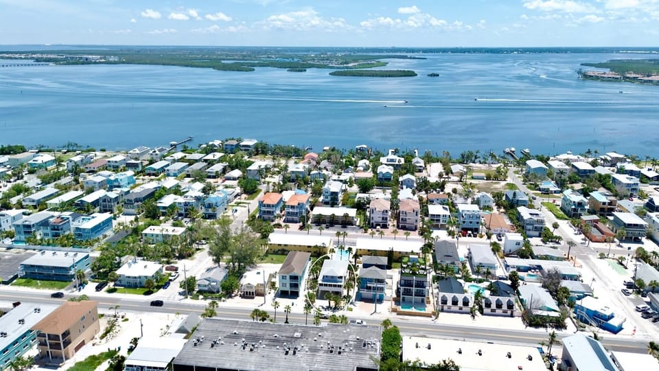 Beach Sunrise Villa by AMI Locals