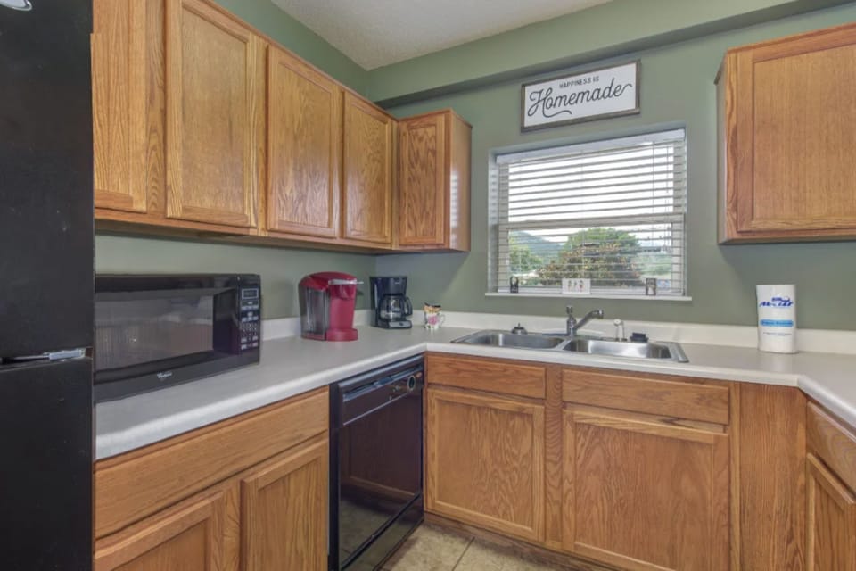 Two Bedroom Pigeon Forge Vacation Condo Rental Cedar Lodge 102 n