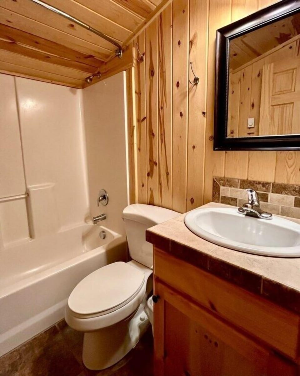 Second full bathroom adjacent from second bedroom. 