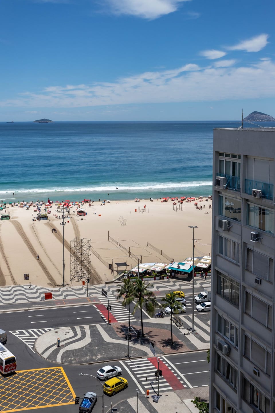 Sea View and Balcony With Bathtub Q2 Apartment in Rio de Janeiro