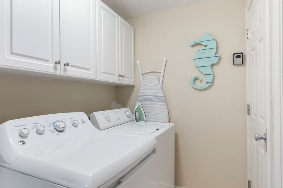 Washer / dryer.