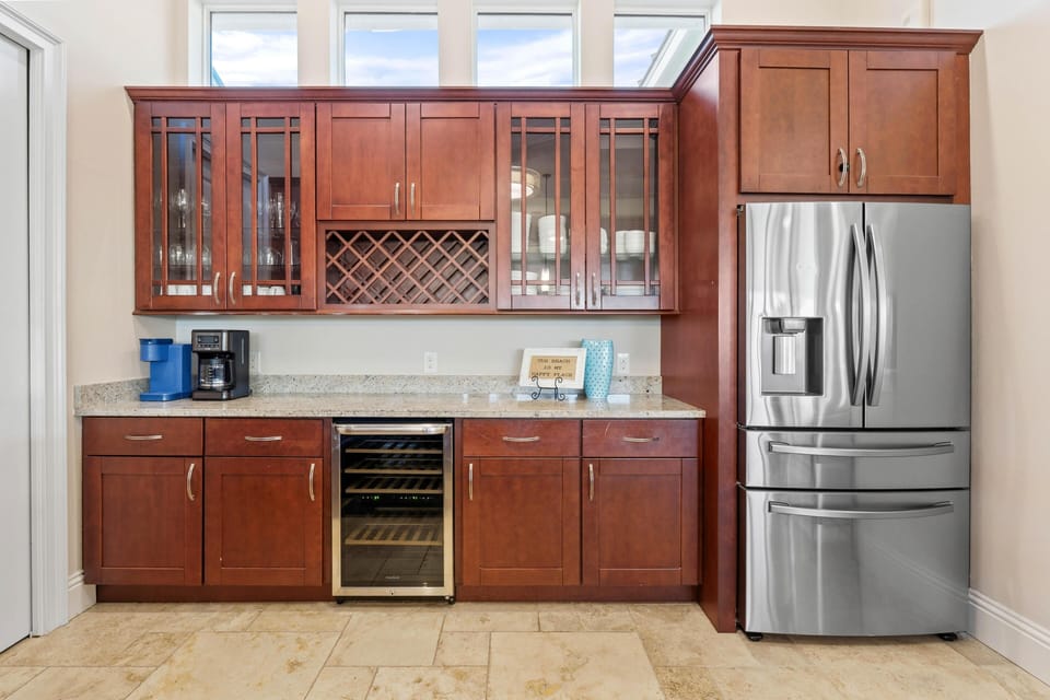 House, Multiple Beds (Sandy Getaway) | Private kitchen | Oven, toaster