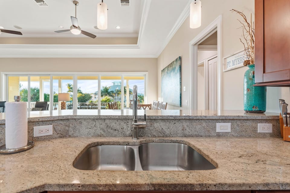 House, Multiple Beds (Sandy Getaway) | Interior