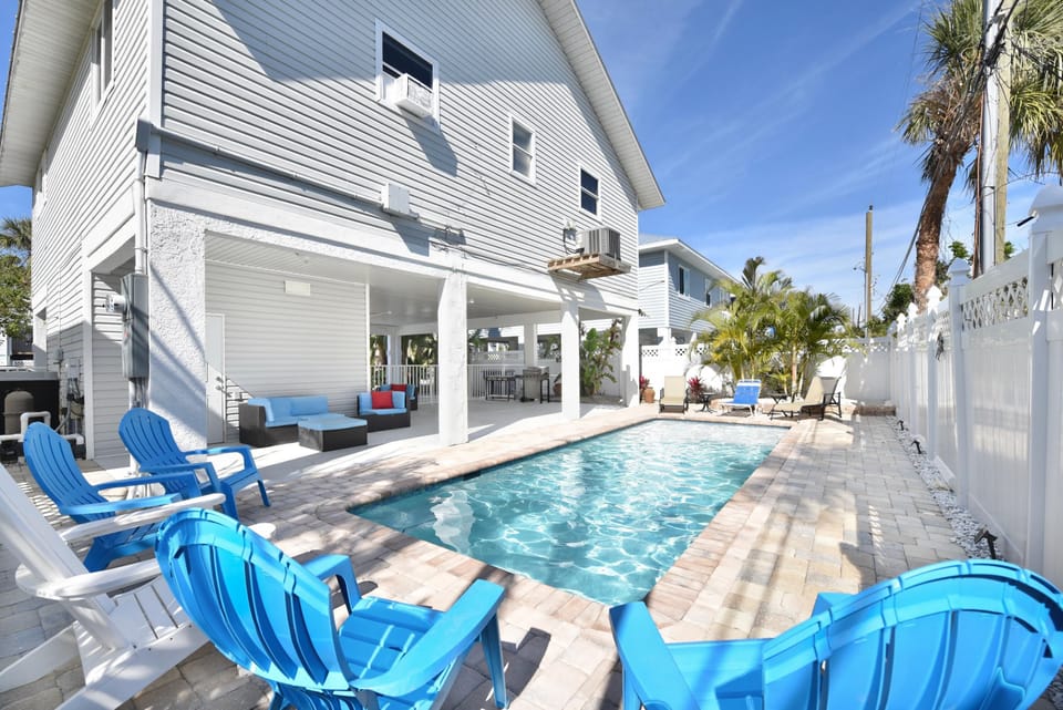 House, 1 King Bed with Sofa bed (Dolphin Dream) | Pool | A heated pool