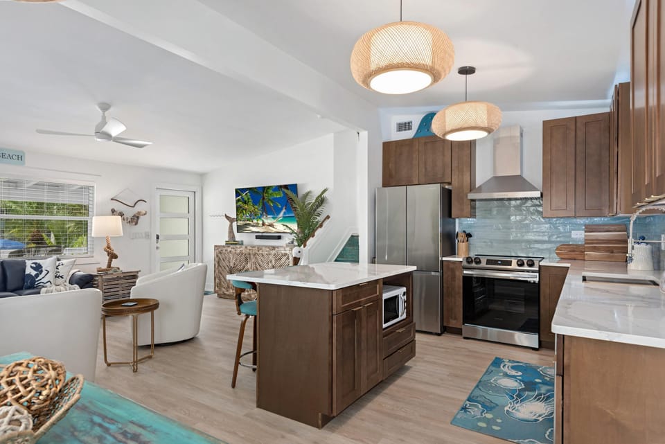 House, Multiple Beds (Bluewaters Beach House) | Private kitchen | Oven, toaster