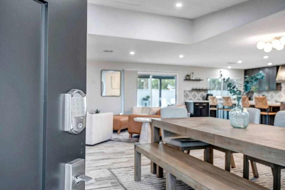 Welcome to your Scottsdale retreat, where spacious living and effortless entertaining come naturally.