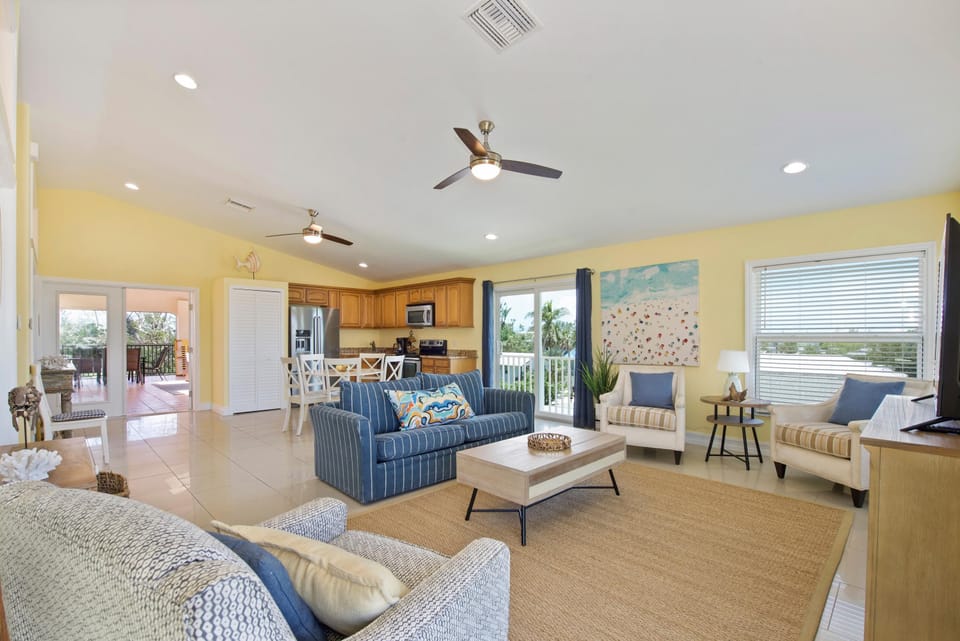 House, Multiple Beds (The Grand Mango) | Living area