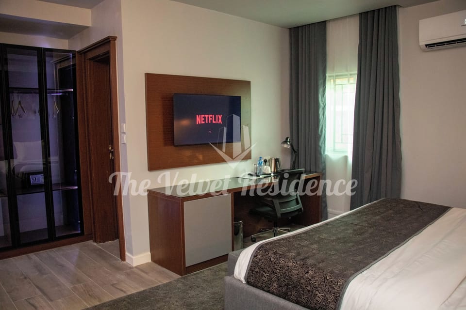 Premium Room | Desk, laptop workspace, free WiFi