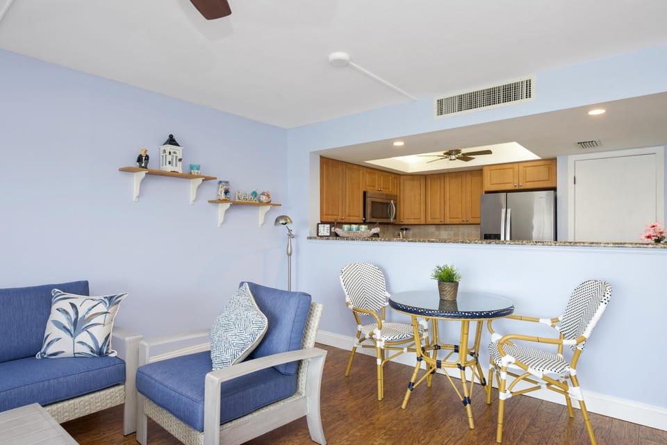Condo, 1 Queen Bed with Sofa bed (Windward Point #507) | Interior