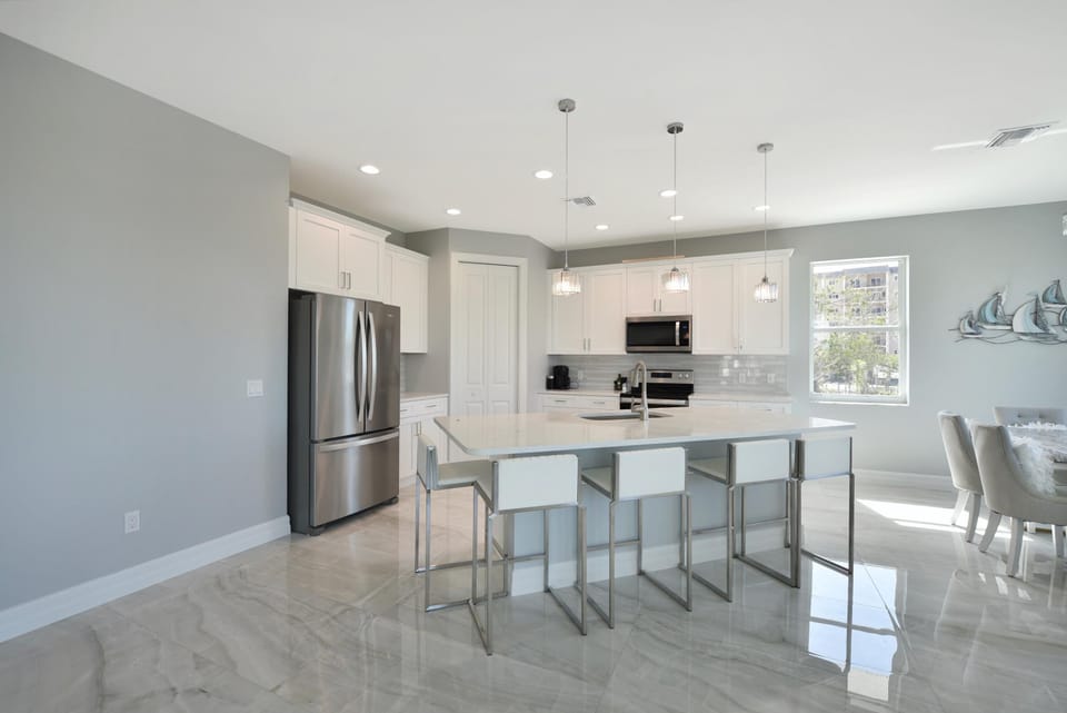 House, Multiple Beds (Sunsational Sunsets) | Private kitchen | Oven, toaster
