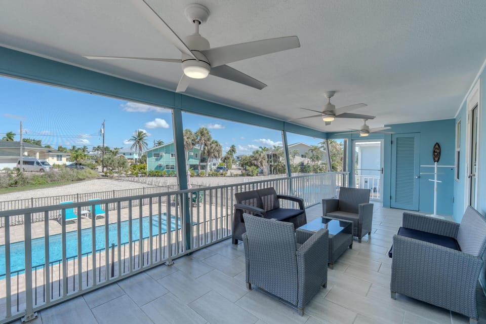 House, Multiple Beds (Blue Oasis) | Terrace/patio