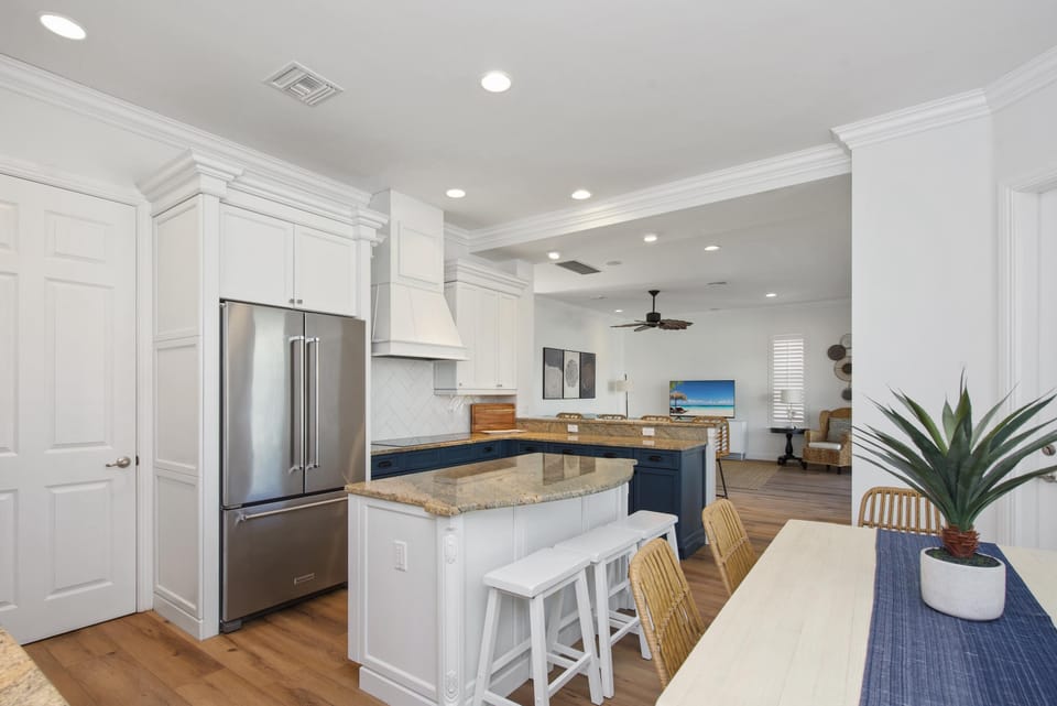 House, Multiple Beds (Blue View) | Interior