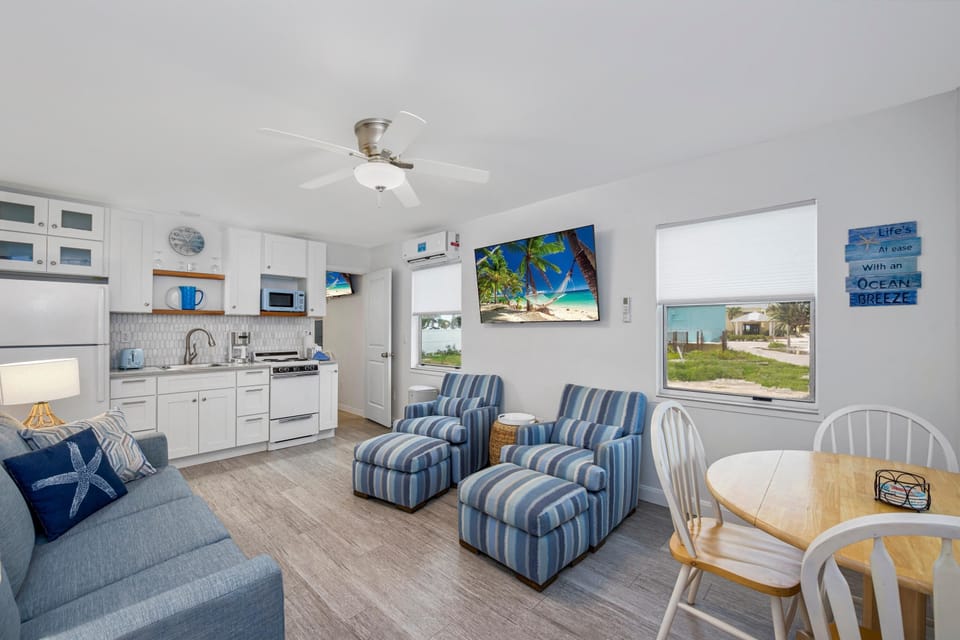 House, Multiple Beds (Lucky Charm) | Living area