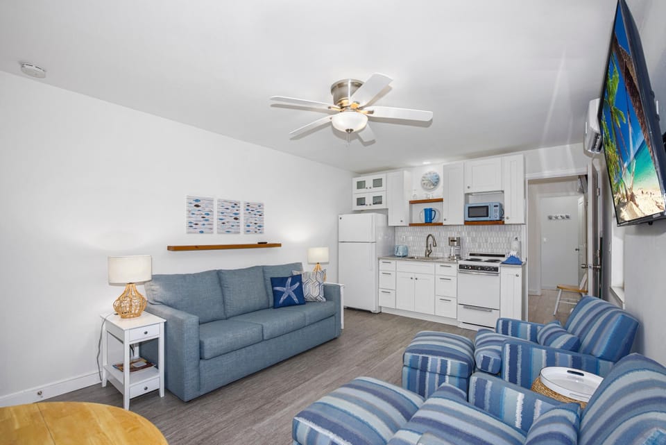 House, 1 King Bed with Sofa bed (Lucky Charm 1) | Living area