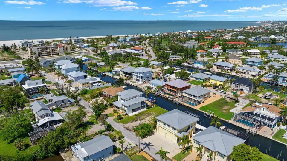 House, Multiple Beds (Drift Inn) | Aerial view