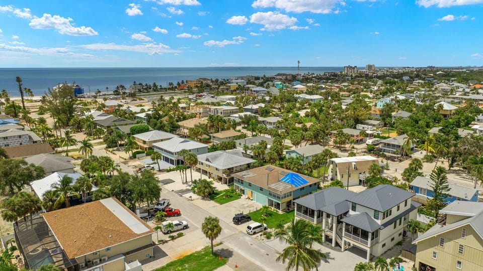 House, Multiple Beds (Funky Conch) | Aerial view