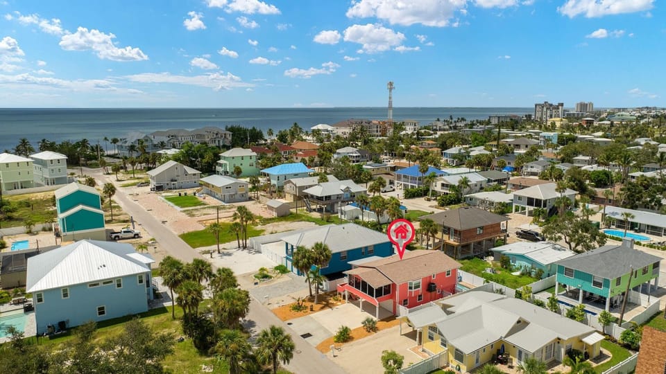 House, Multiple Beds (Montishello on Jefferson) | Aerial view