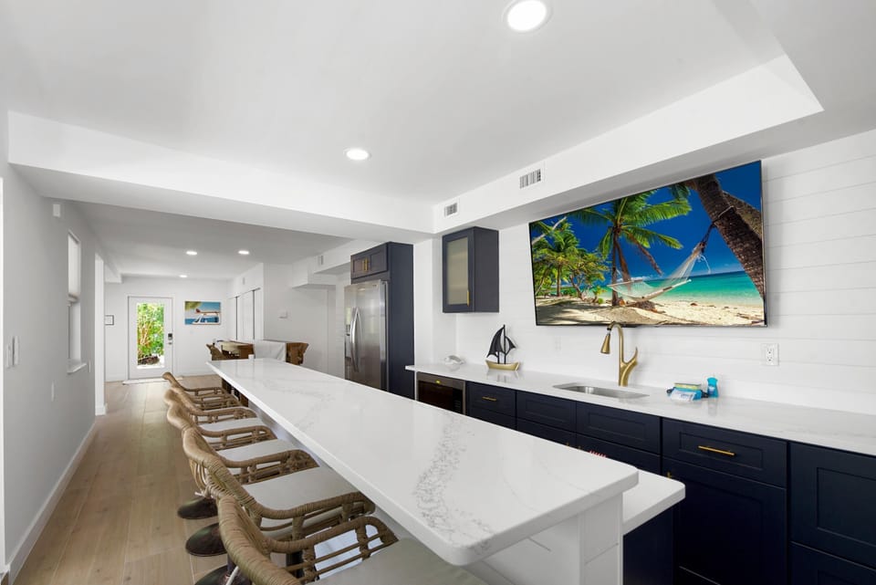 House, Multiple Beds (Gone Coastal) | Private kitchen | Oven, toaster