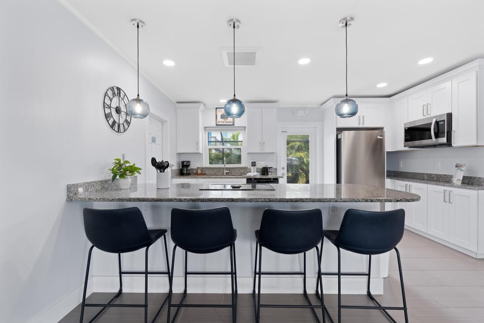 House, Multiple Beds (Ocean Breeze) | Private kitchen | Oven, toaster