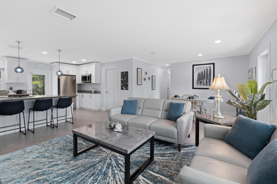 House, Multiple Beds (Ocean Breeze) | Living area