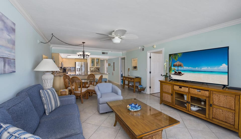 Condo, Multiple Beds (Pelican Watch #503) | Living area