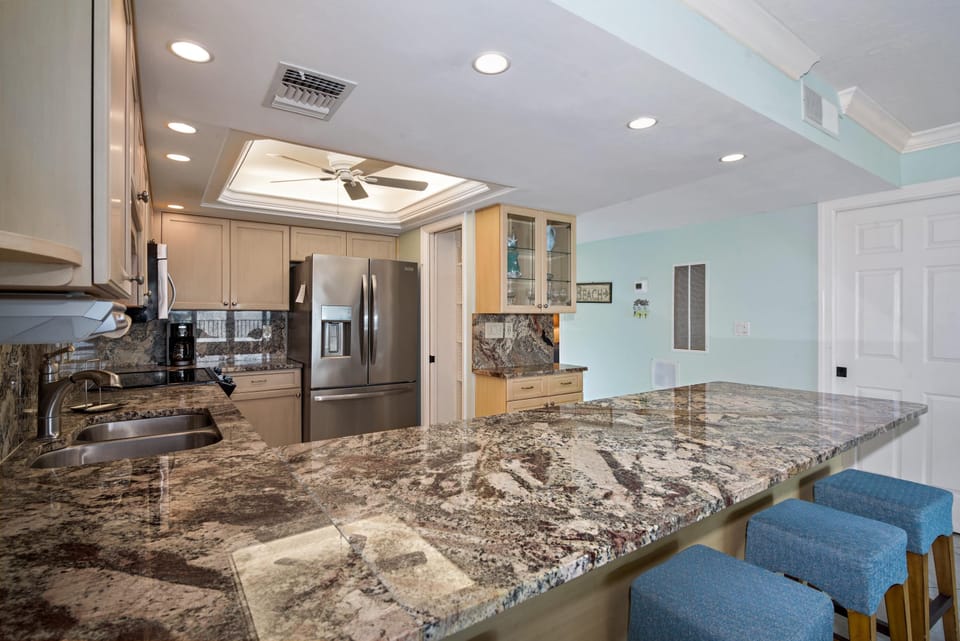 Condo, Multiple Beds (Pelican Watch #503) | Private kitchen | Oven, toaster