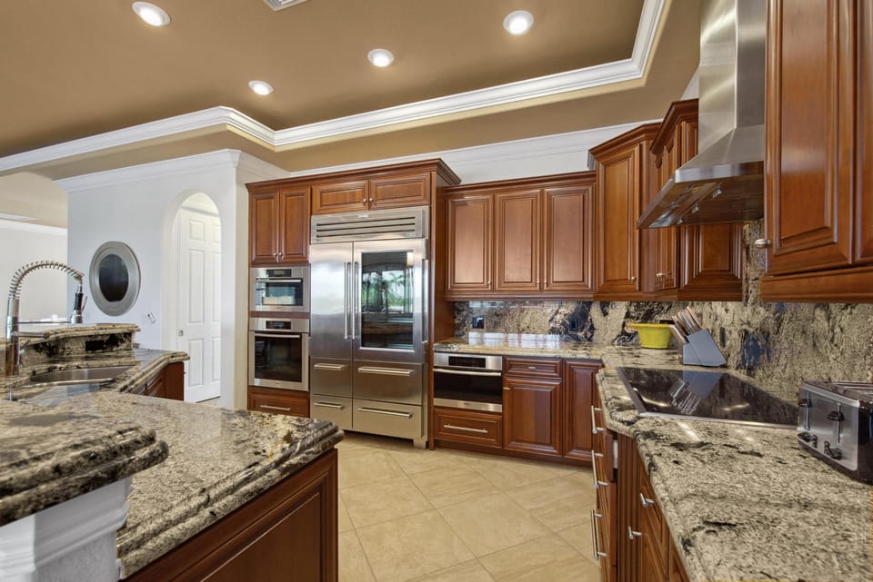 House, Multiple Beds (Palm Royale) | Private kitchen | Oven, toaster