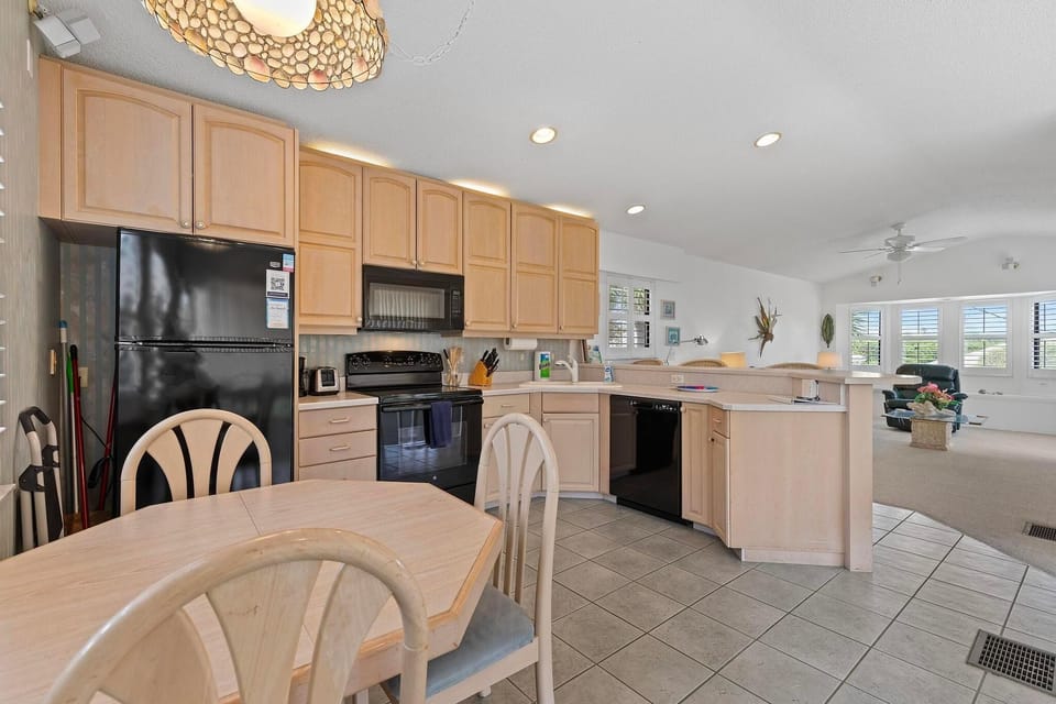 House, Multiple Beds (Atlantic North Salt Life) | Private kitchen | Oven, toaster