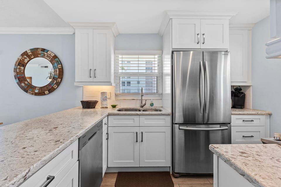 Condo, Multiple Beds (Sea Coast Gardens II 106) | Private kitchen | Oven, toaster
