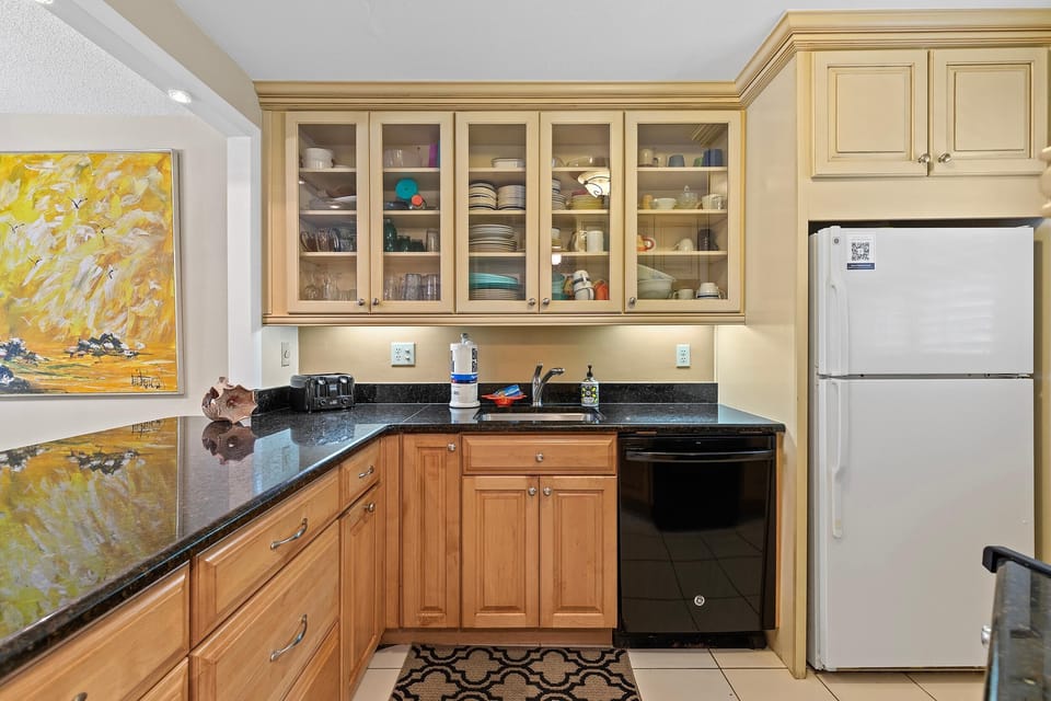 Condo, 1 Queen Bed with Sofa bed (Sea Coast Gardens II 107) | Private kitchen | Oven, toaster