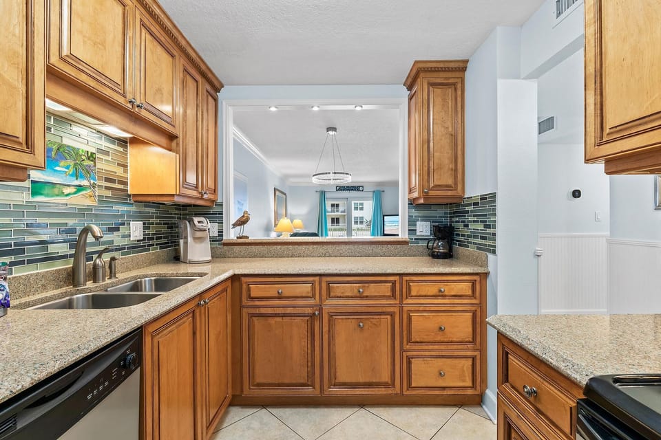 Condo, 1 Queen Bed with Sofa bed (Sea Coast Gardens II 110) | Private kitchen | Oven, toaster