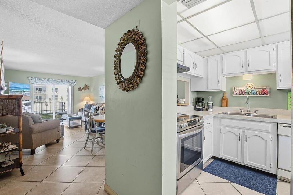 Condo, Multiple Beds (Sea Coast Gardens III 108) | Interior