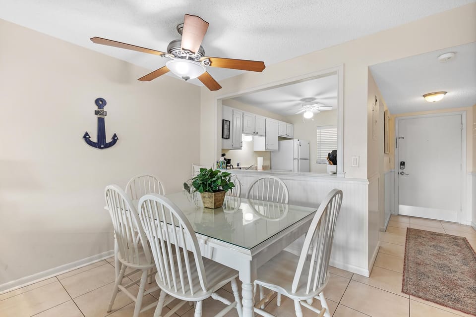 Condo, 1 Queen Bed with Sofa bed (Sea Coast Gardens III 112) | Dining