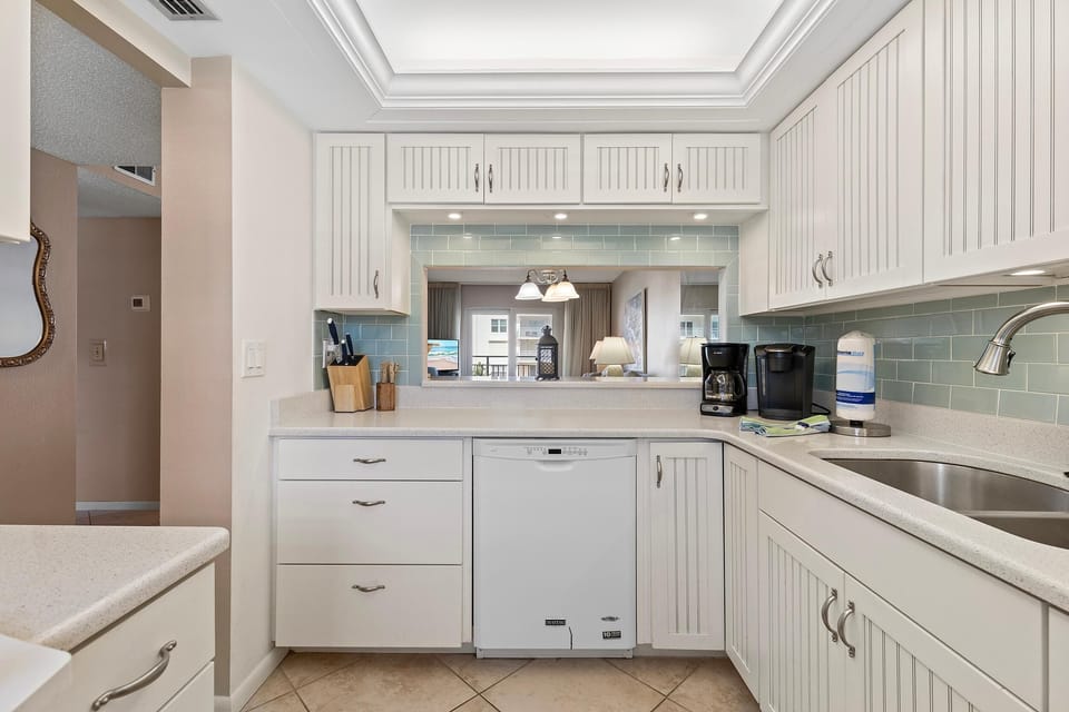 Condo, 1 King Bed with Sofa bed (Sea Coast Gardens III 208) | Private kitchen | Oven, toaster