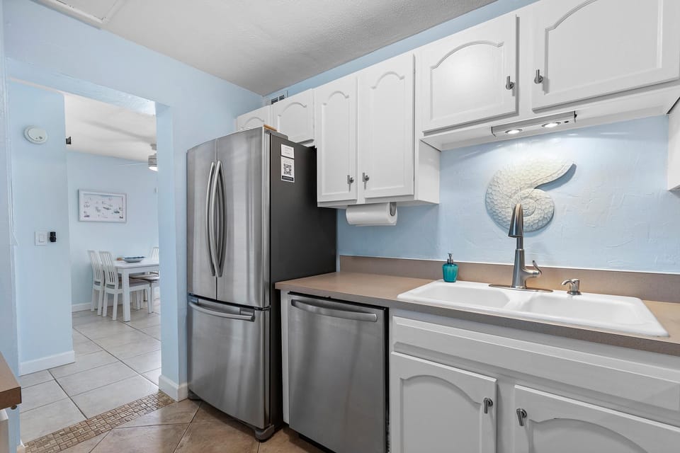 Condo, 1 King Bed with Sofa bed (Sea Coast Gardens III 215) | Private kitchen | Oven